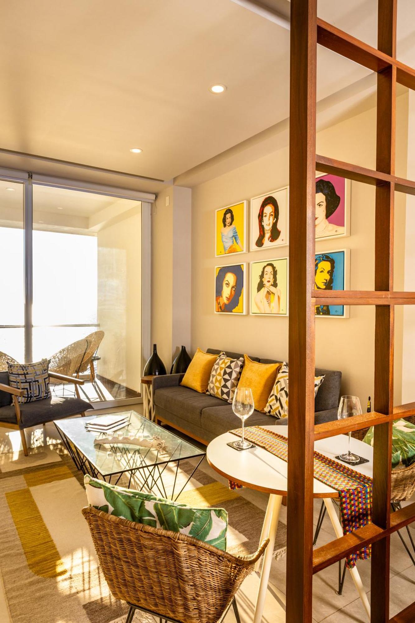 Apartment Harbor 13008a Artistic Beachfront By Moikkarentals